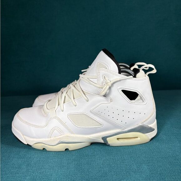 Size 7Y/8.5Women - Nike Jordan white/black,silver shoes - Picture 1 of 9
